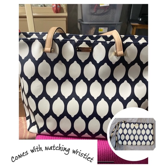 Kate Spade navy and white lemon tote bag. Comes with wristlet EUC